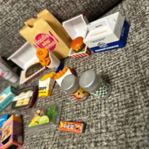 Zuru Foodie Mini Brands Lot: Carl's Jr, Hardees, White Castle, & More - Picture 3 of 3